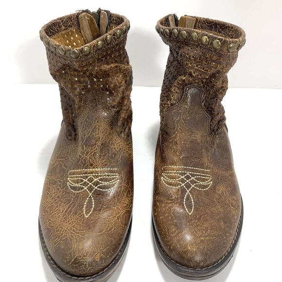 Circle G By Corral Leather Ankle Boots Honey Cut Out & Studs Size 8 Women’s - Picture 4 of 16